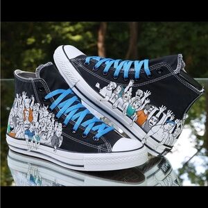 Converse Crowd Black High-Top Sneakers with White laces - NEW